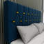 Grand lit moderne bleu avec lit gigogne simple et 2 tiroirs de rangement, conception multifonctionnelle pour économiser de l'espace, structure en bois massif, revêtement en velours, aucun rangement nécessaire pour le sommier, tissu doux, robuste