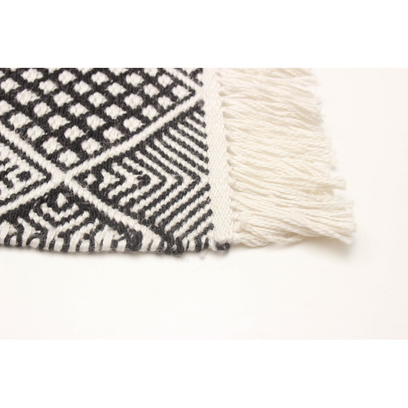 Sienna Black Rug 5'1" x 8'3"