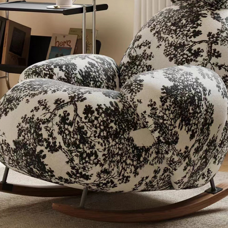 Chaise berçante rétro à motif unique