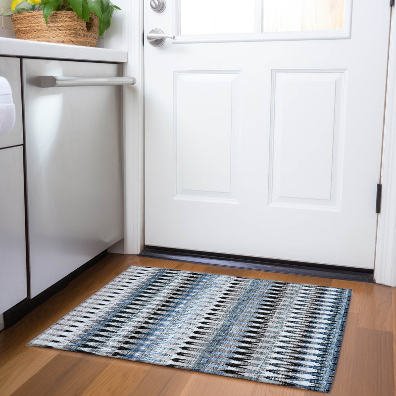 Tapis intérieur / extérieur gris en polyester tissé à la machine Cearah, Rectangle 1 pi 8 po x 2 pi 6 po