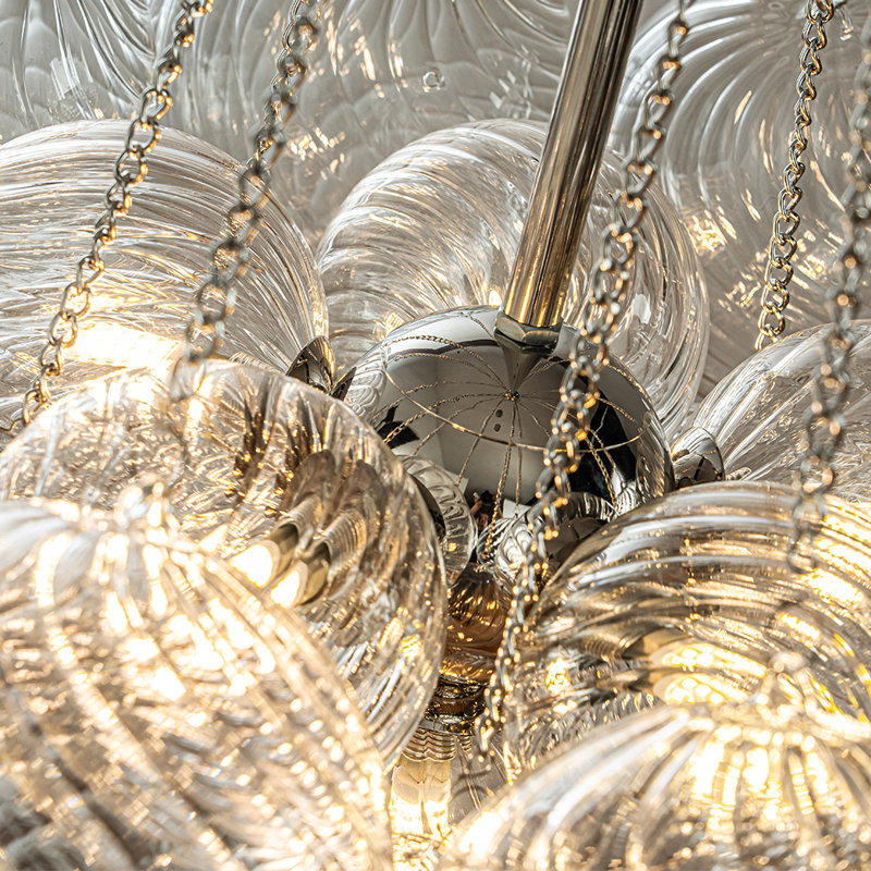 Luminaire suspendu moderne 27 po en forme de grappe 27 lumières avec globes en verre texturé soufflé à la main et finition chrome