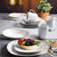 Ensemble 16 pièces de vaisselle carrée en porcelaine blanche Back To Basics 16 pièces Gibson Home