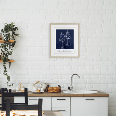 «Sit Back & Relax», reproduction encadrée bleue sous verre, design avec lettres et doublure