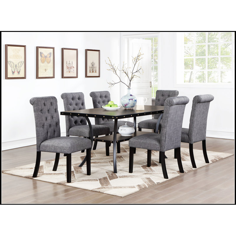 Ensemble de table de salle à manger en bois naturel classique avec 6 chaises capitonnées et une étagère de rangement, parfait pour un décor moderne et traditionnel