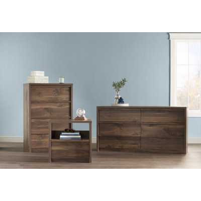 Holtzlander 60.71" W 6-Drawer Manufactured Wood Dresser