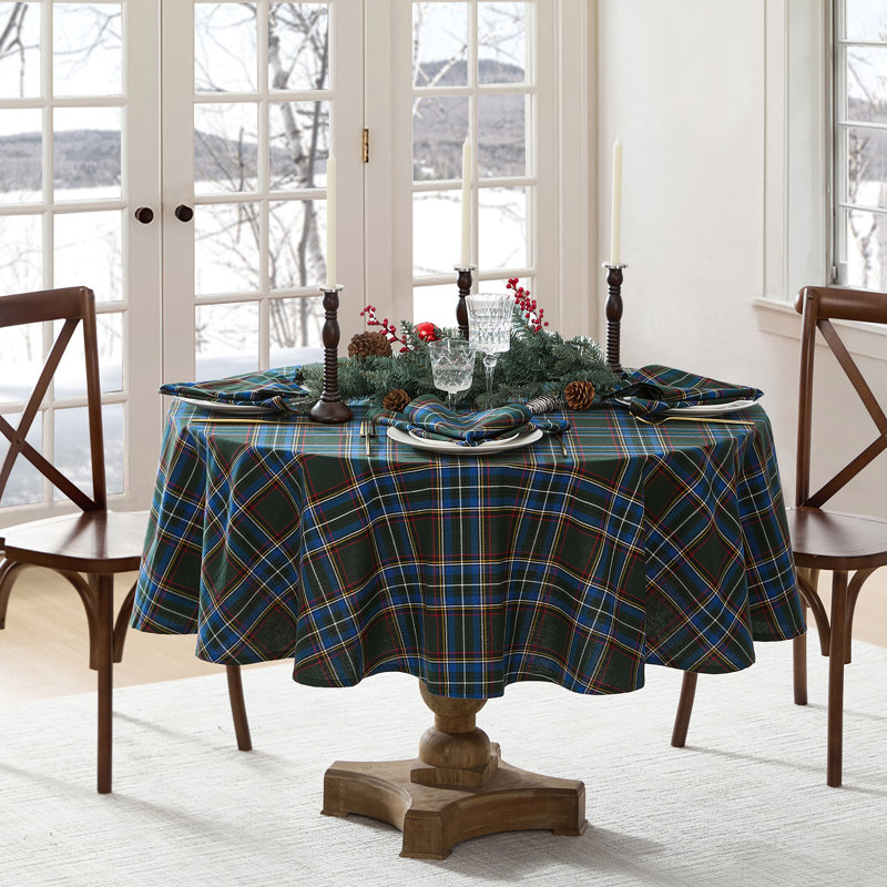 Kayleigha Holiday Plaid Christmas/Winter Cotton Round/Oval Tablecloth, Green, 60'' D X 84'' L
