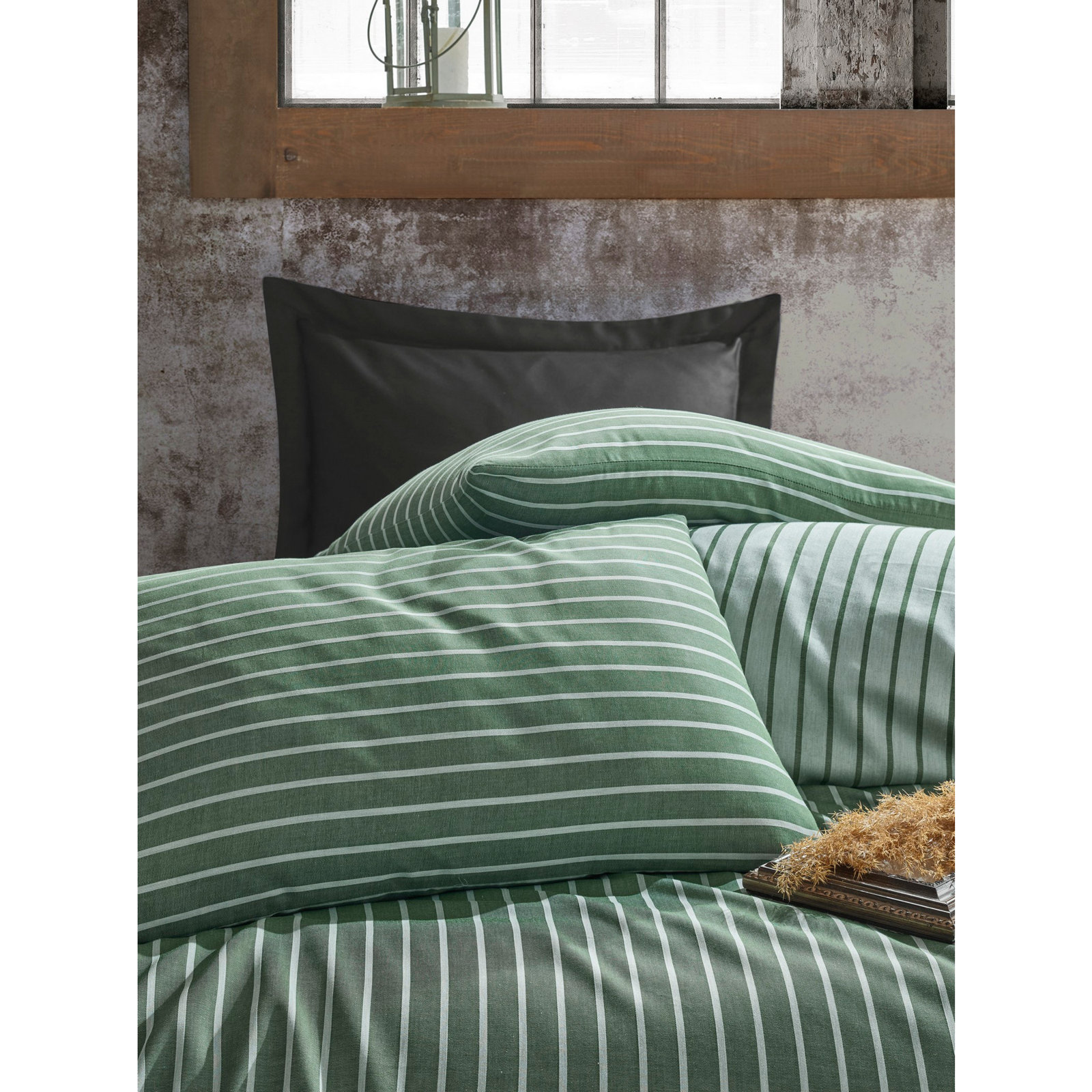 Carlen Duvet Cover Set, Green, Twin Duvet Cover + 1 24" x 28" Pillowcase