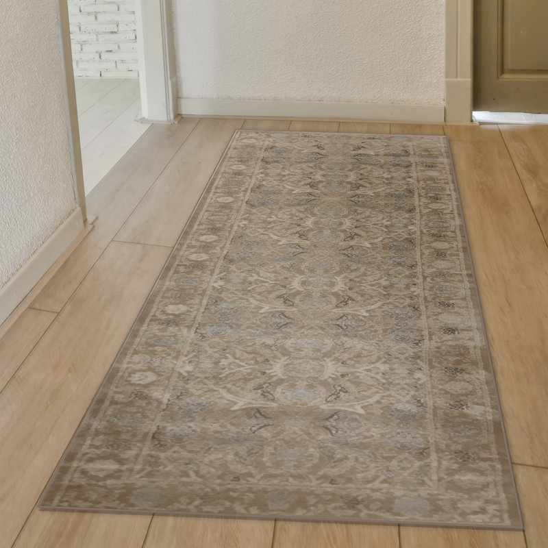 Benson Oriental Indoor Rug, Runner 2'2" x 7'7"