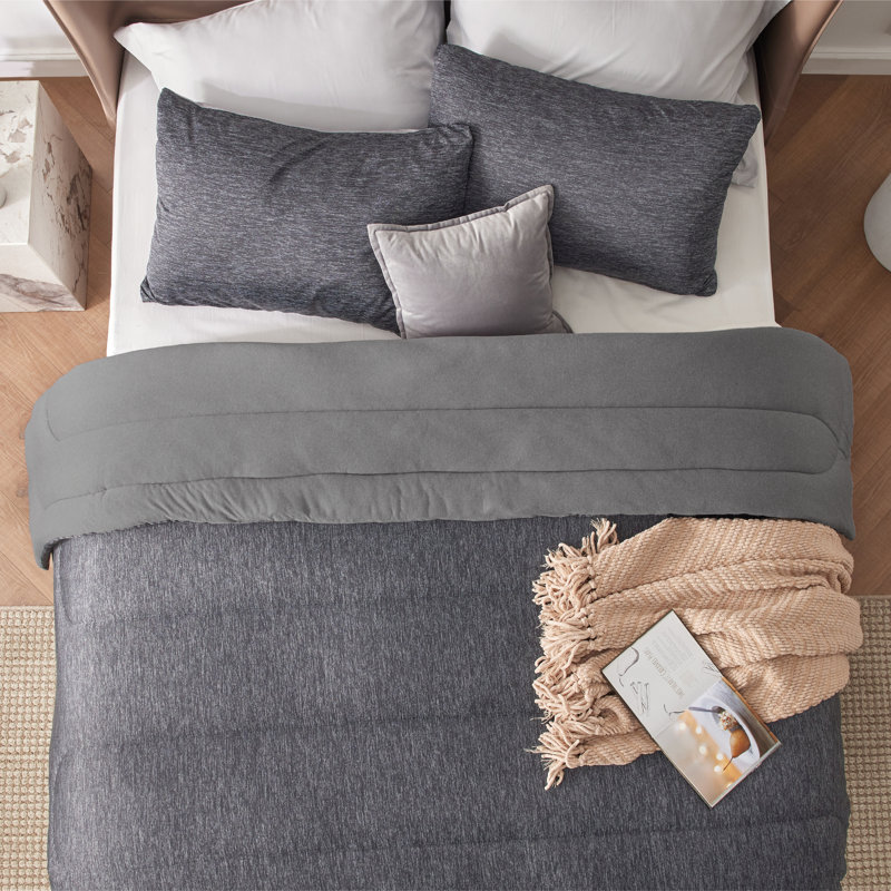 Bedsure Cooling And Warm Bed Set, King Comforter with 2 Pillowcases, Dark Gray - Reversible