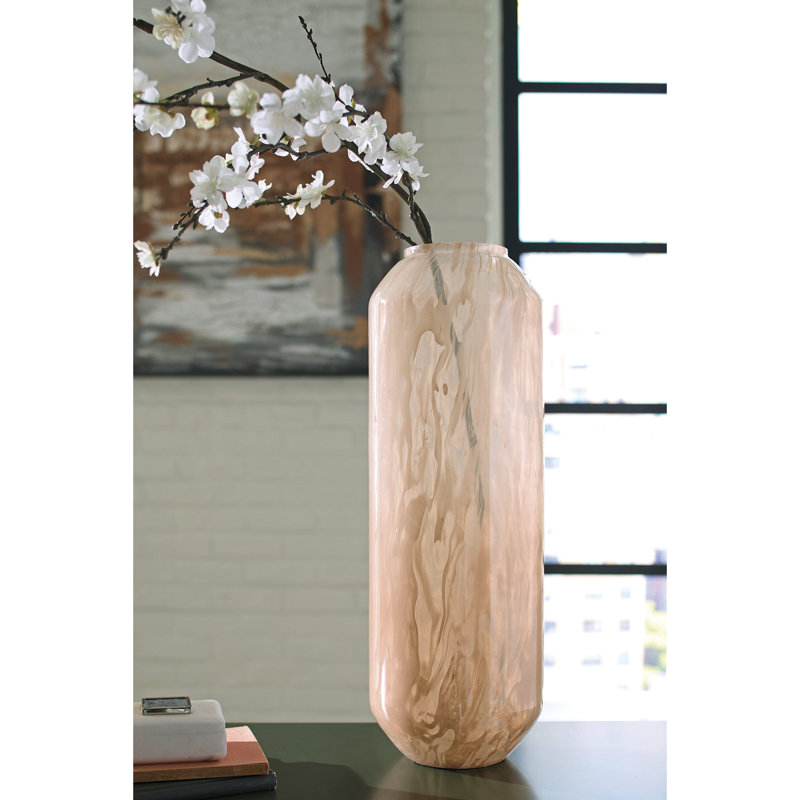 Vase Nefertari, H 20,25 po x l 6,75 po x P 6,75 po