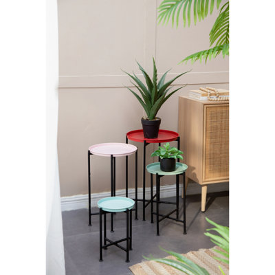 Support multicolore pour 4 plantes gigognes en métal, pour mettre en valeur des plantes en pot, avec un design peu encombrant et des tailles variées, assemblage nécessaire, 4 pièces, décoration pratique requise