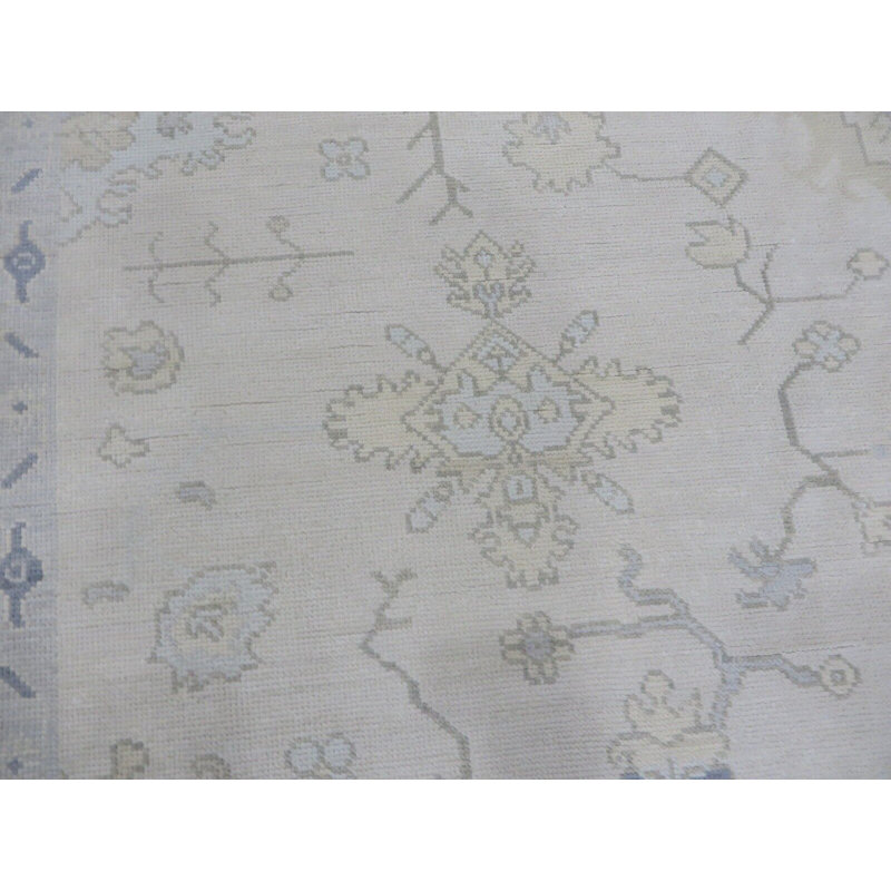 Tapis ivoire unique de 10 pi 1 po x 10 pi 1 po