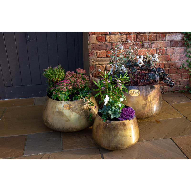 Leonard Metal Pot Planter