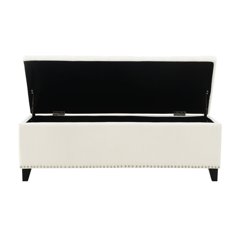 Banc de rangement beige avec charnière de fermeture de 47,5 po, tissu confortable au toucher, clous argentés, pour dortoir, tabouret de coiffeuse, bouton, beige, literie, livres, fenêtre