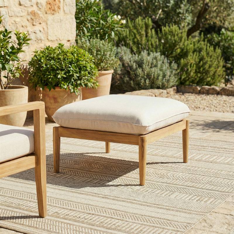 Repose-pieds d'extérieur en bois d'acacia Terassi, finition teck clair avec coussin beige