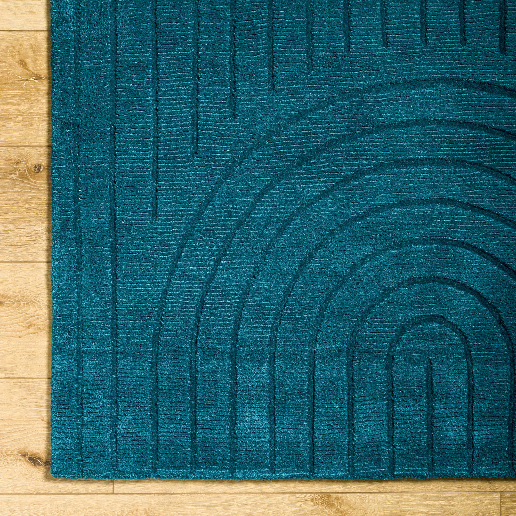 Quintessa Handmade Wool Blue Rug, Rectangle 2' x 3'
