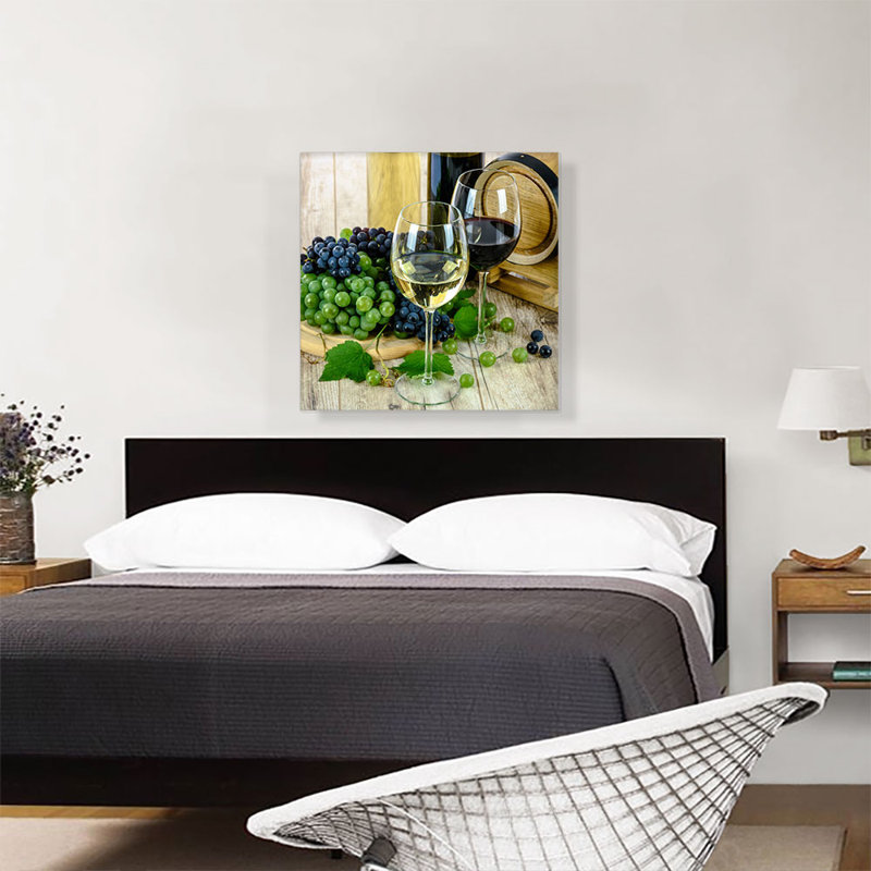 «Wine Glass with Grapes Home Decor», reproduction de photo sur toile tendue, H 26 po x l 26 po x P 1,5 po