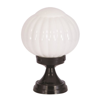Élégante lampe murale d'extérieur, corps en ABS noir, 12,6 po x 7,9 po | Capuchon en acrylique, douille E27 (40 W maximum) | IP65 résistant aux intempéries, parfait pour les décors traditionnels et industriels, solution d'éclairage durable et élégante