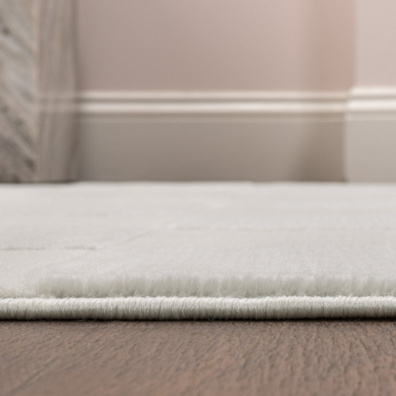 Ralphie Modern Geometric Checkerboard High-Low White/Cream Rug, Rectangle 7'10" x 10'