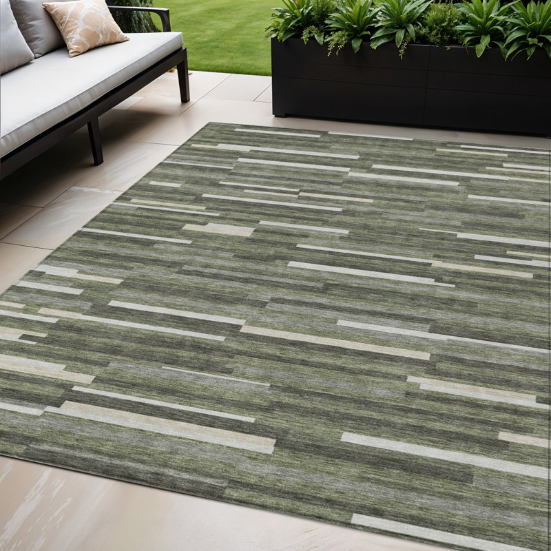 Tapis extérieur lavable rayé vert olive et ivoire 5 pi x 8 pi