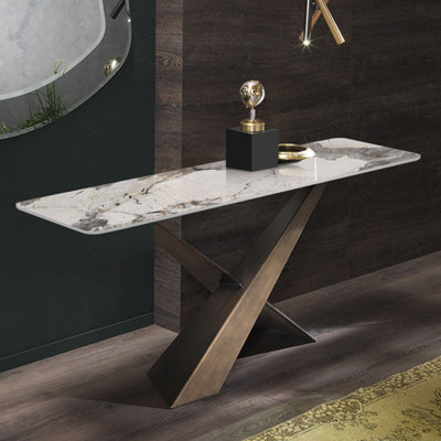 Console de style italien en pierre frittée.