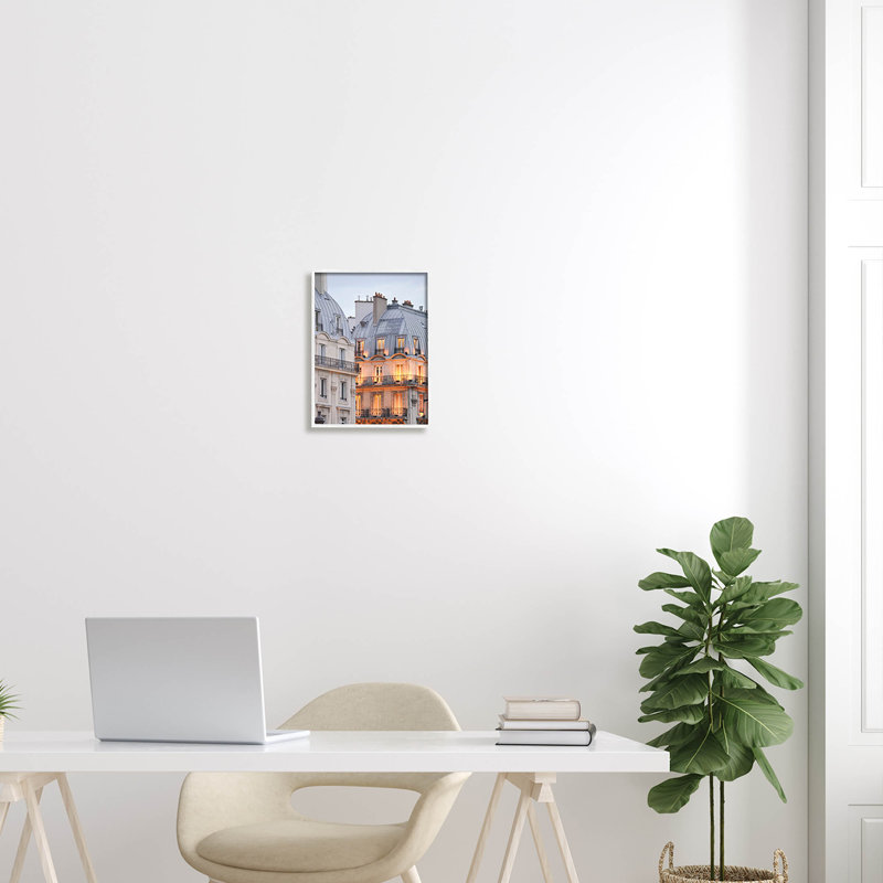 Art européen, paysage urbain, estampe numérique de Carina Okula, H 14 po x l 11 po x P 1,5 po, Cadre photo blanc