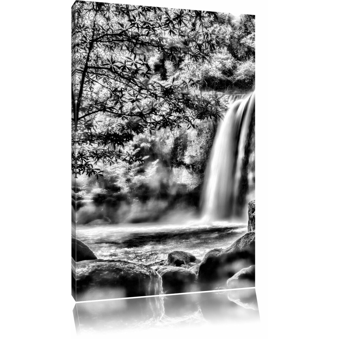 Leinwandbild Wasserfall in Monochrom