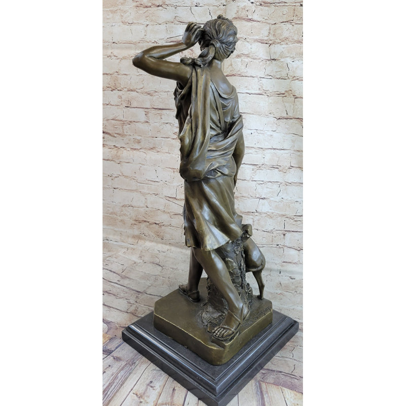 Figurines et sculptures Tarmo