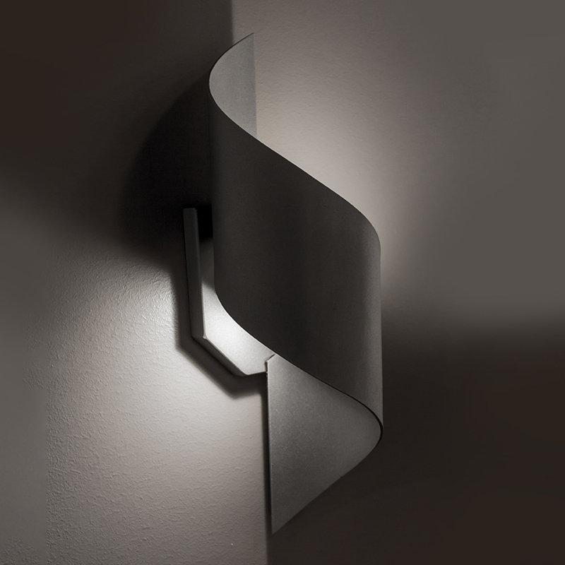 Helix LED Outdoor Flush Mount, Bronze, 24.13" H x 8.5" W x 6.38" D