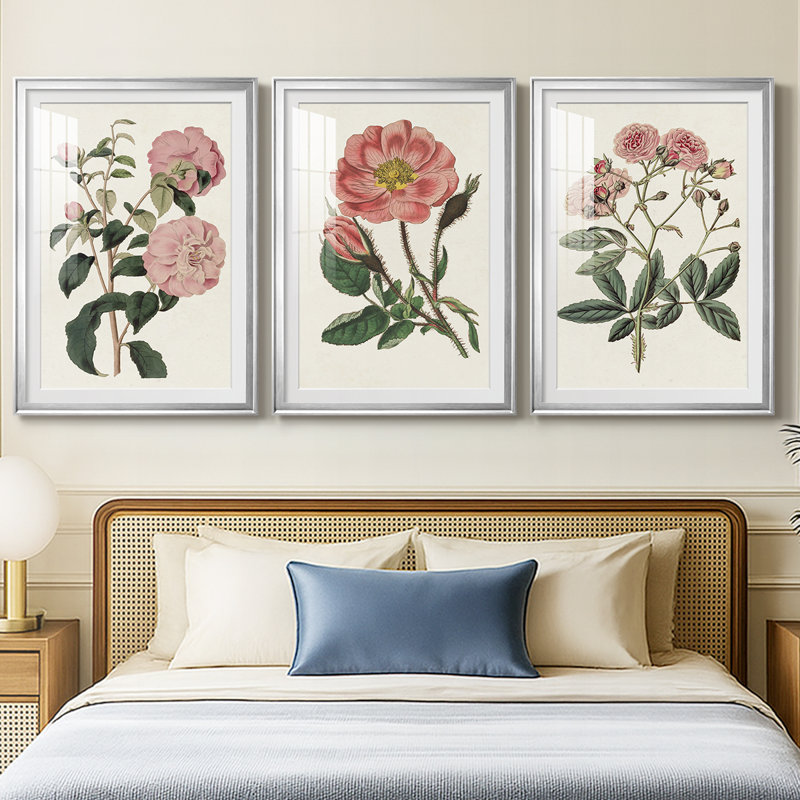 Mélange de fleurs roses IV - impression sur mesure encadrée de qualité supérieure - 3 pièces, H 27 po x l 39 po