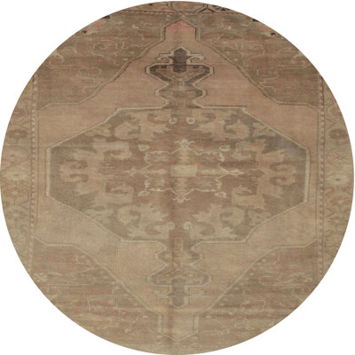 Surface beige contemporaine tapis