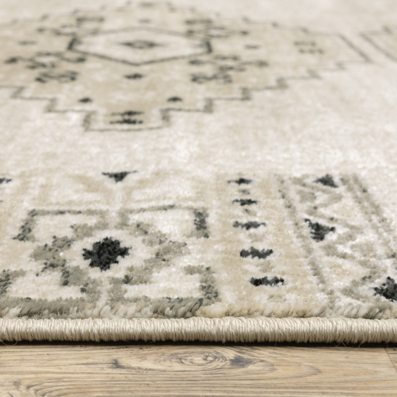 Tapis ivoire / gris Basurto, Rectangle 5 pi 3 po x 7 pi 3 po