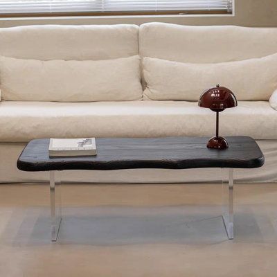 Une table basse légère et luxueuse