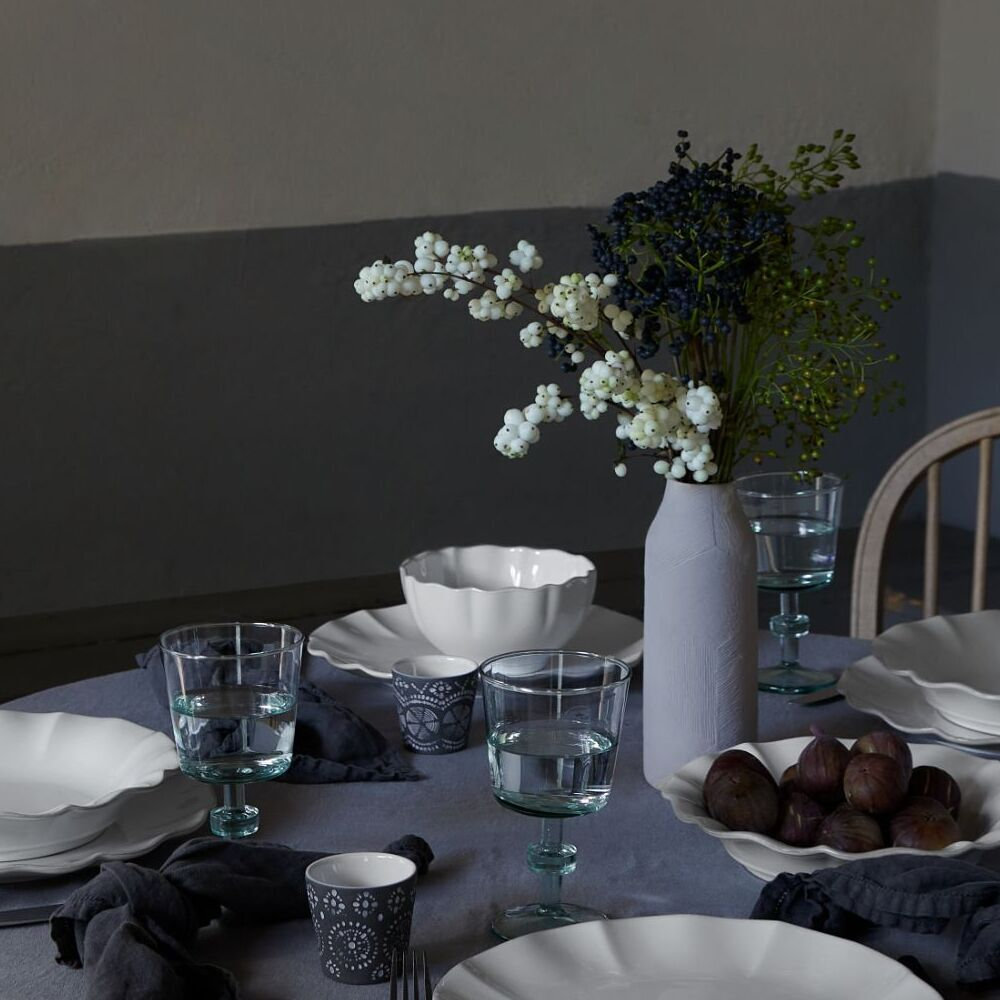 Rosa Fine Stoneware Scalloped Dinnerware Set