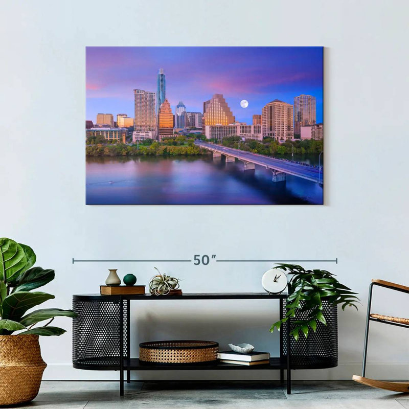 Sireci Austin, 30" H x 45" W