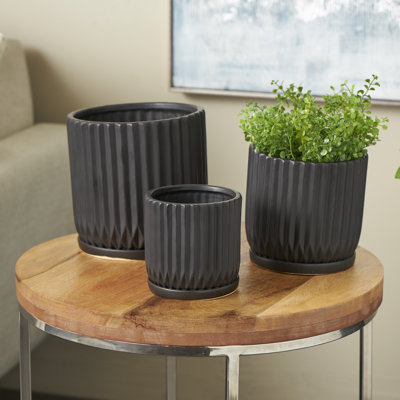 3 Piece Ceramic Ribbed Planter With Attached Saucer Set