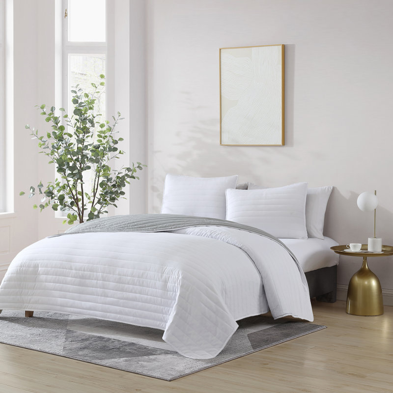 True Classics Microfiber 3-Piece Reversible Quilt Set, King Quilt + 2 Standard Shams, Gray