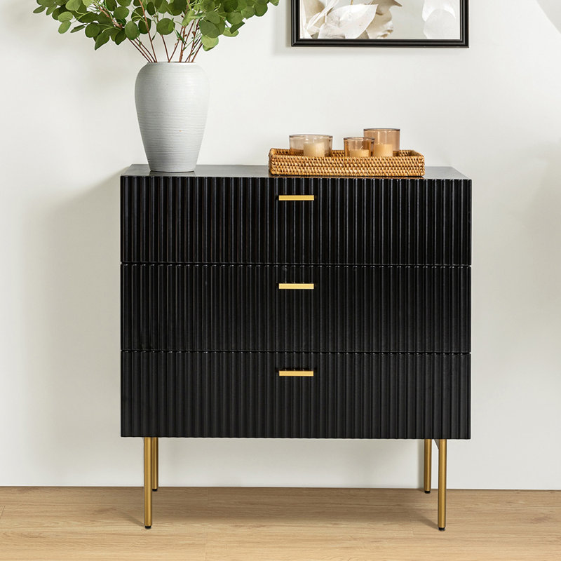 Commode cannelée moderne à 3 tiroirs l 31,5 po avec pieds en métal Shawnda, Noir