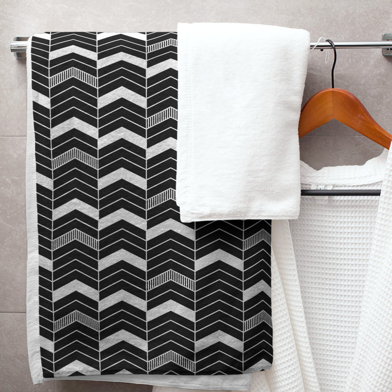 Serviette de bain à chevrons alignés Stephenie, Noir