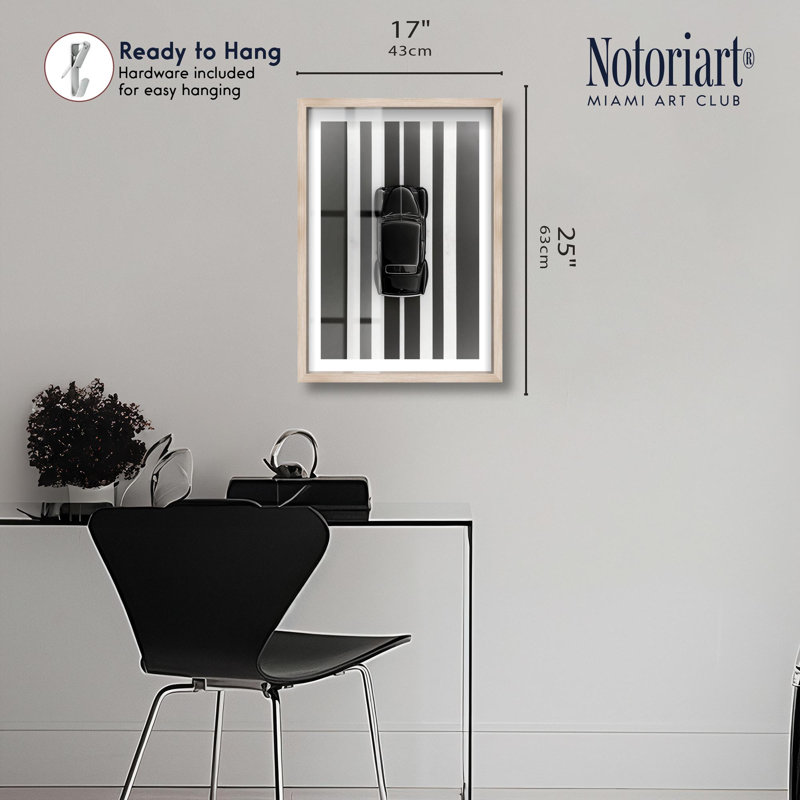 «Regal Car Shadowbox Print Sports» par Notoriart, cadre blond, 17 x 25, Crème, crème, H 25 po x l 17 po