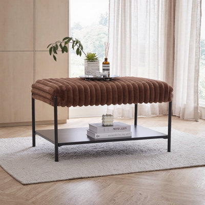 Repose-pieds rembourré moderne avec tablette de rangement ouverte et pieds en métal - repose-pieds et table basse en fausse fourrure de 31 po