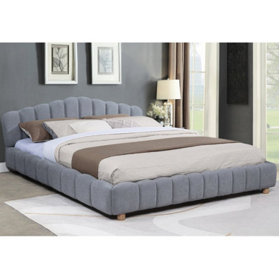 Grand lit à lattes en velours bleu grand format, meubles de chambre à coucher à profil bas moderne avec contreplaqué et revêtement, tête de lit rembourrée avec rails de lit, quincaillerie de lattes, assemblage requis