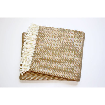 Jeté 70 po x 55 po en mélange de coton rose et blanc à chevrons