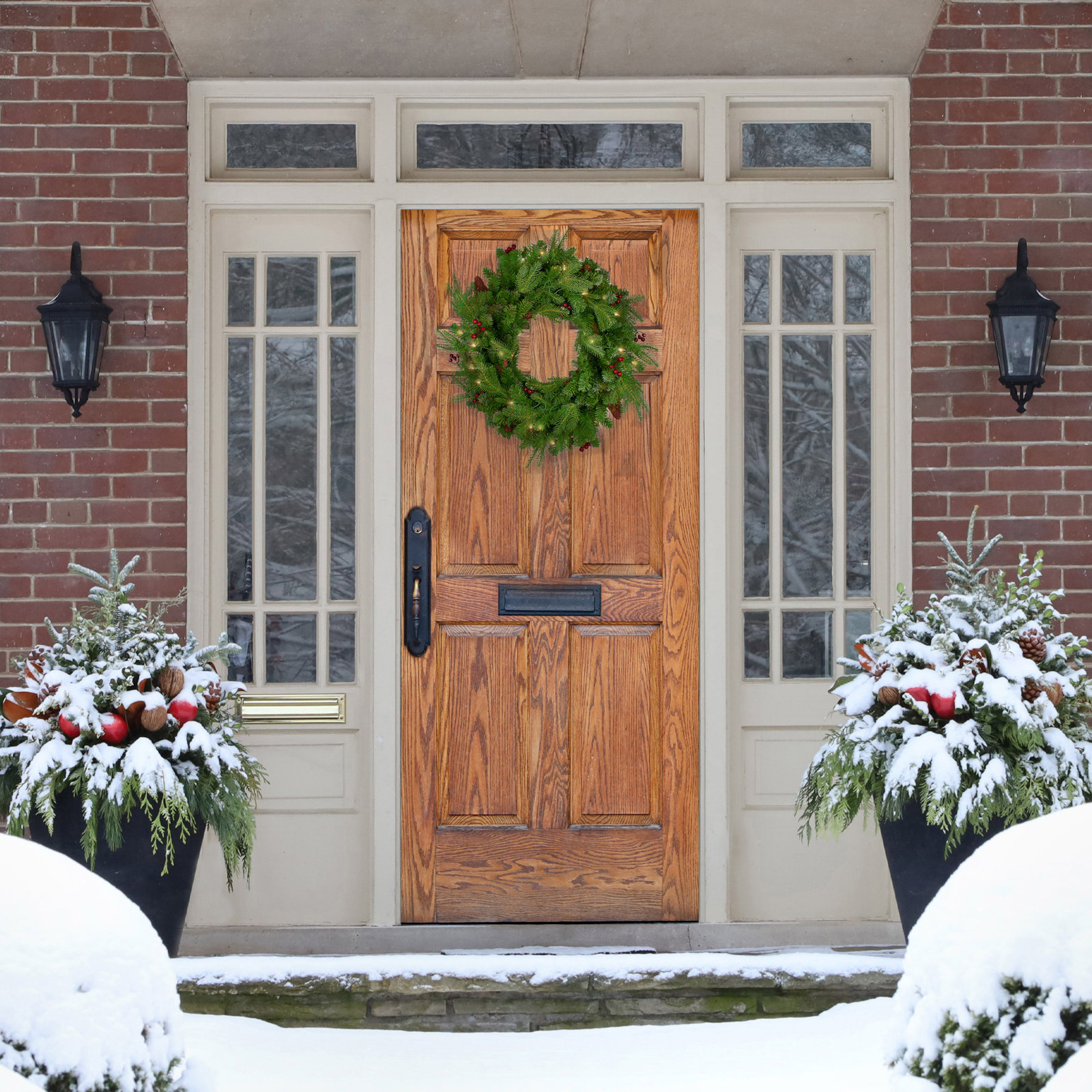 24" Berry Pre-Lit Wreath