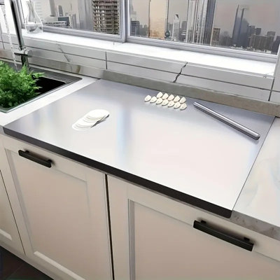 Planche à découper en acier inoxydable 304 avec rebord, 1 pièce, antidérapante, robuste et sécuritaire pour les aliments, facile à nettoyer, idéale pour la viande, les légumes, le pain, le pétrissage de la pâte et la préparation de pâtisseries.