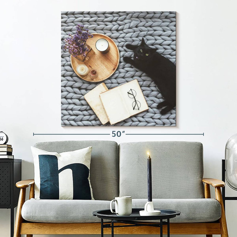 Brampt Modern Cat, 33" H x 33" W