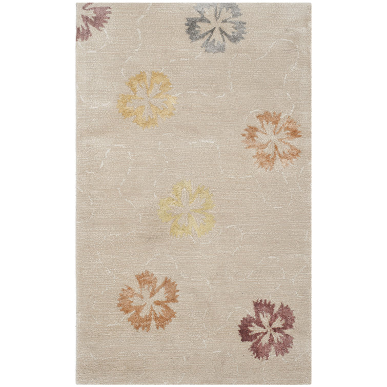 Coreatha Martha Stewart Viscos/Wool Floral Rug in Beige