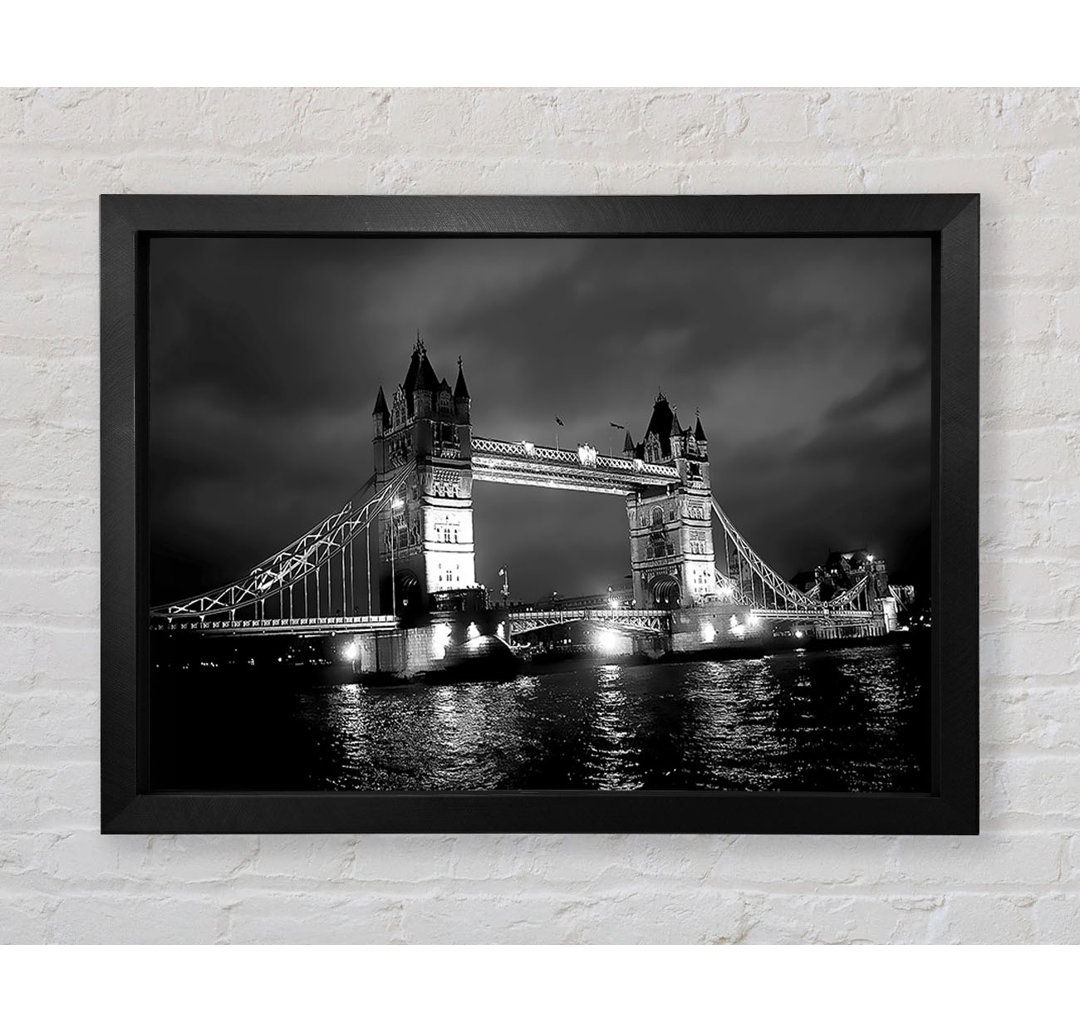 Gerahmtes Poster Londoner Brücke bei Nacht B N W