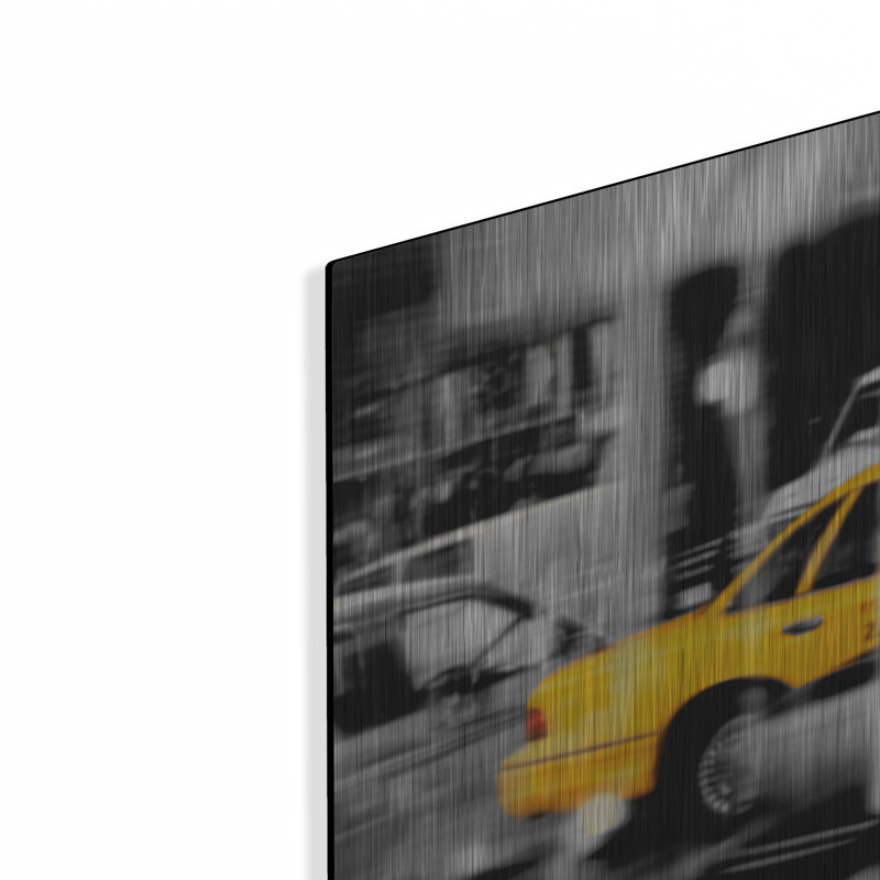 «Yellow Taxi Reflection» par PhotoINC Studio, H 12 po x l 12 po