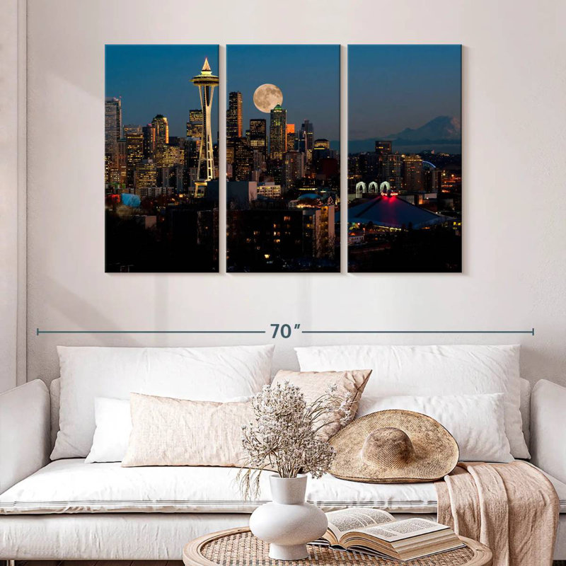 Sebbie Seattle Moonrise, 32" H x 50" W